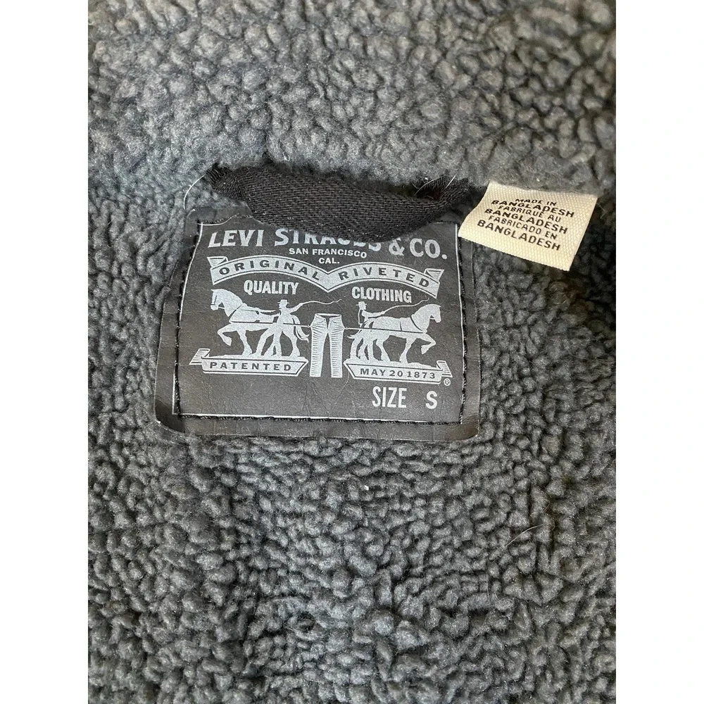 Levis Mens Sherpa Trucker Jacket Black Denim Grey Faux Fur Lining Small